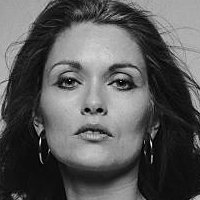 Alexandra Bastedo Desnuda