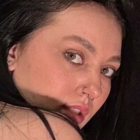 aliaska_page Desnuda