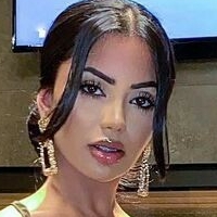 Aneeqa Farid Desnuda