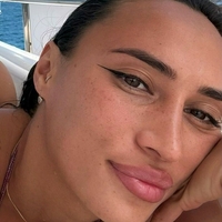 Astrid nelsia officiel Desnuda