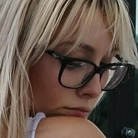 athene.de Desnuda