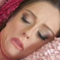 Baixinha Gozando Desnuda