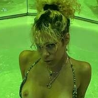 bloompoison Desnuda