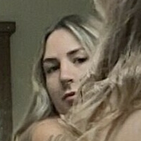 CheekyNeeks Desnuda