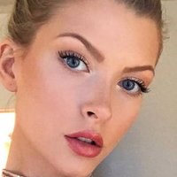Erin Cummins Desnuda