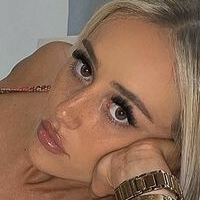 Holly Matthews Desnuda