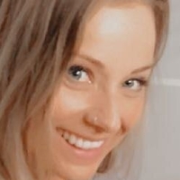 Kelly Gee Desnuda