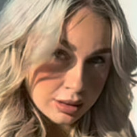 lizahoffman_ Desnuda