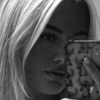 Mic’d Up Issy Desnuda