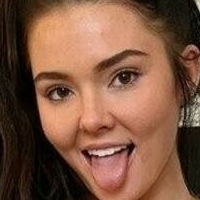 Olivia Eden Desnuda