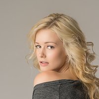 Olivia Preston Desnuda