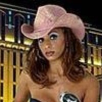 Rayma Alfred Desnuda
