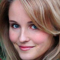 Sara Fletcher Desnuda