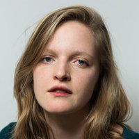 Sophie Traub Desnuda