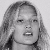 Toni Garrn Desnuda