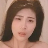 Vaidurya-Yolo Desnuda