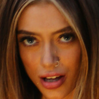 Victoria Fox Desnuda