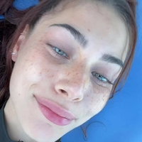 Vivi Olix Desnuda