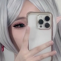 y3miku Desnuda
